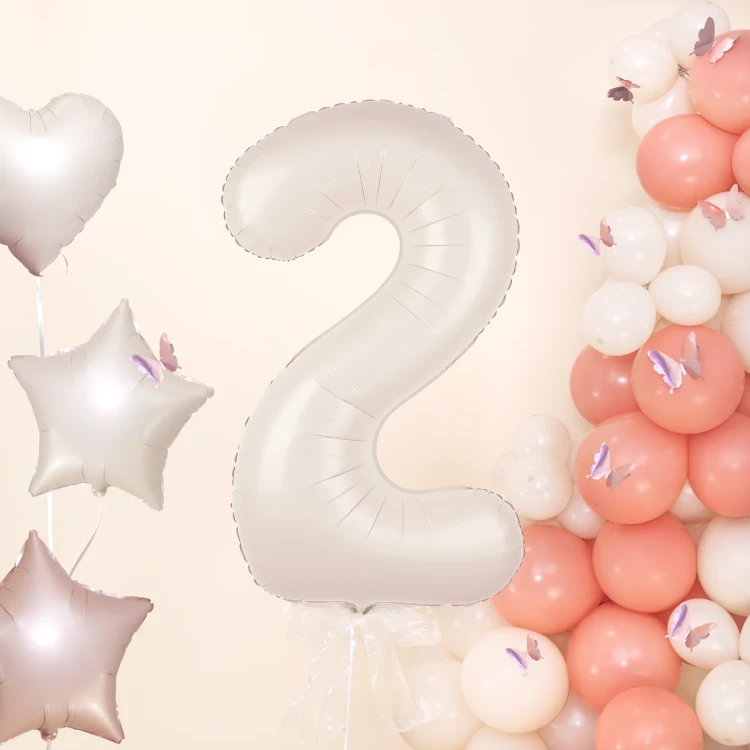 Balon-cyfra-2-kremowy-70cm-kompozycja