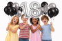 balony-na-18-urodziny-srebrne-czarne-dekoracje.png